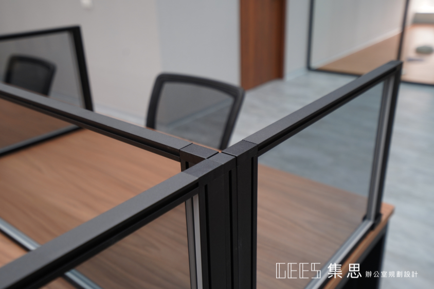 DO 職員工作站 / 集思辦公家具規劃 工業風辦公家具
