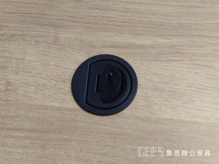 辦公桌 / 會議桌 / 桌類插座 / 集思辦公家具規劃 桌面插座