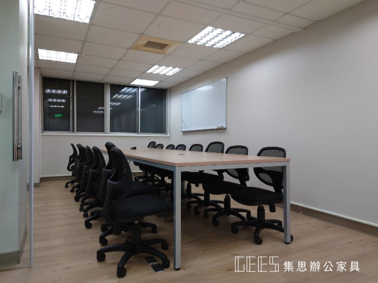 辦公桌 / 會議桌 / 桌類插座 / 集思辦公家具規劃 桌面插座