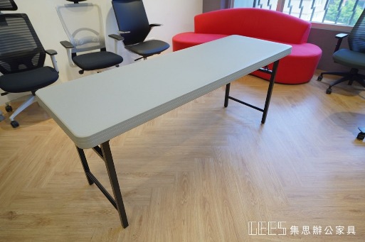 新型塑鋼環保折合桌