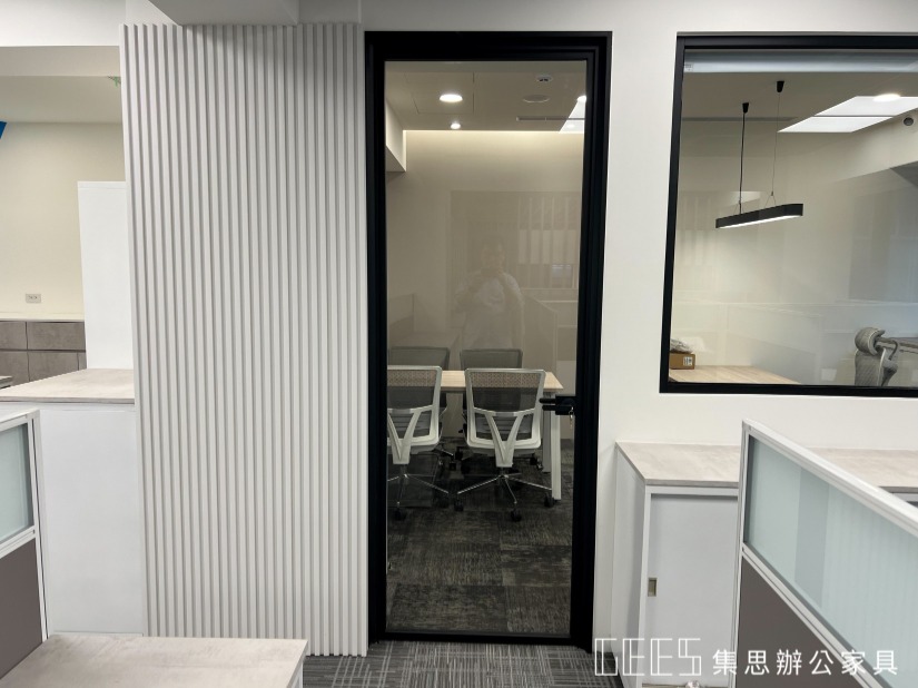 辦公室OA鋁框玻璃門 / 集思辦公家具規劃 辦公室玻璃門