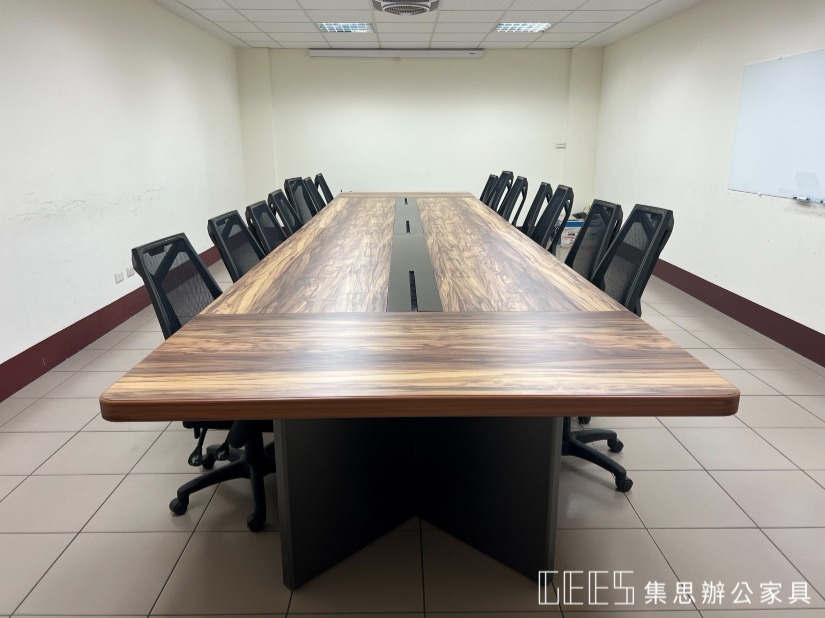 Decide 木製美耐板會議桌 / 集思辦公家具規劃 木製美耐板會議桌