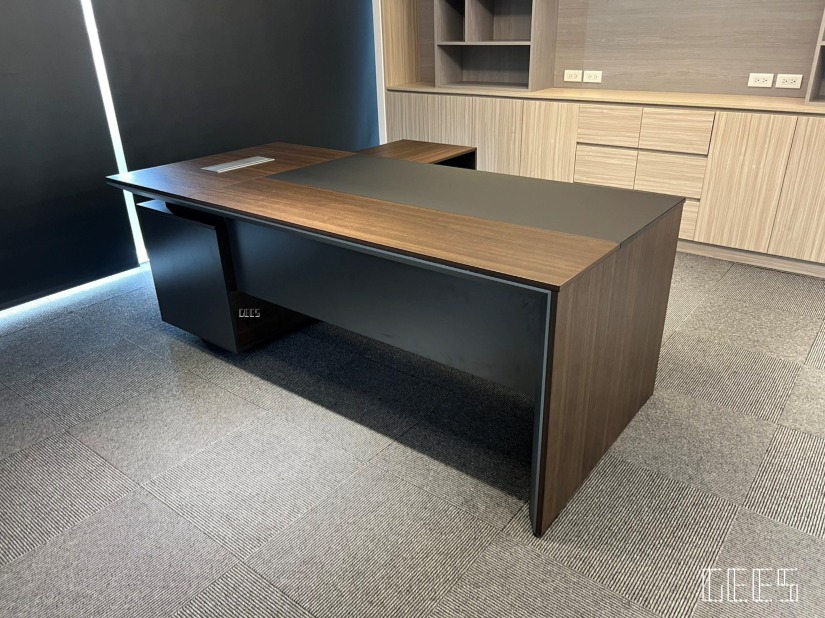 亞歷山大 主管桌 / 集思辦公家具規劃 木製主管桌
