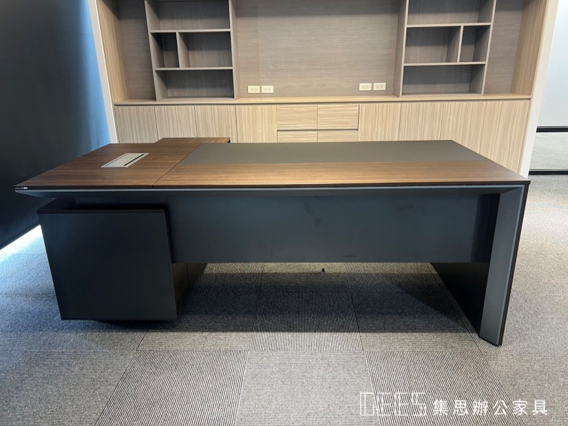 亞歷山大 主管桌 / 集思辦公家具規劃 木製主管桌