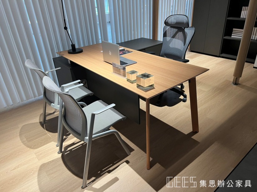 主管桌