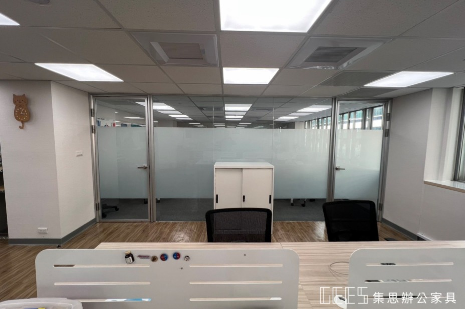 無框玻璃隔間 / 集思辦公家具規劃 無框玻璃隔間