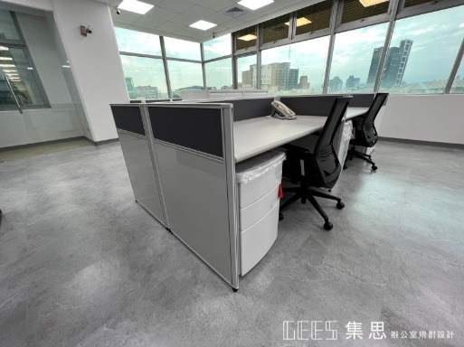 oa屏風工作站,一站式服務 / 集思辦公家具規劃 92cm OA屏風工作站,二段式配置展現通透與協作感,適合開放型辦公室。