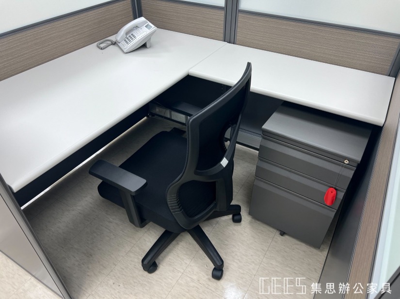 D262 職員椅機能細節：高CP值電腦辦公椅結構設計，板橋區辦公家具規劃實績案例