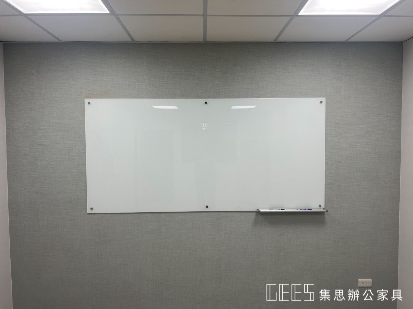 岳展科技新北市板橋區優白色玻璃白板案例