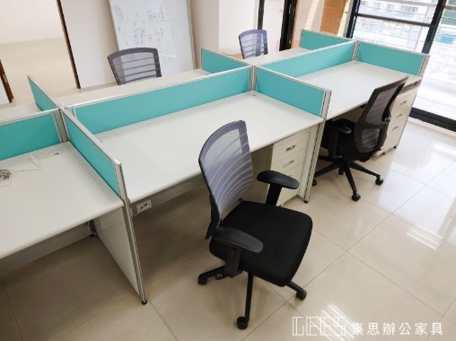新竹縣竹北市92cm對坐形6人OA屏風完工案例,整體辦公空間共10人配置,低屏風設計兼顧座位界定與同事間交流