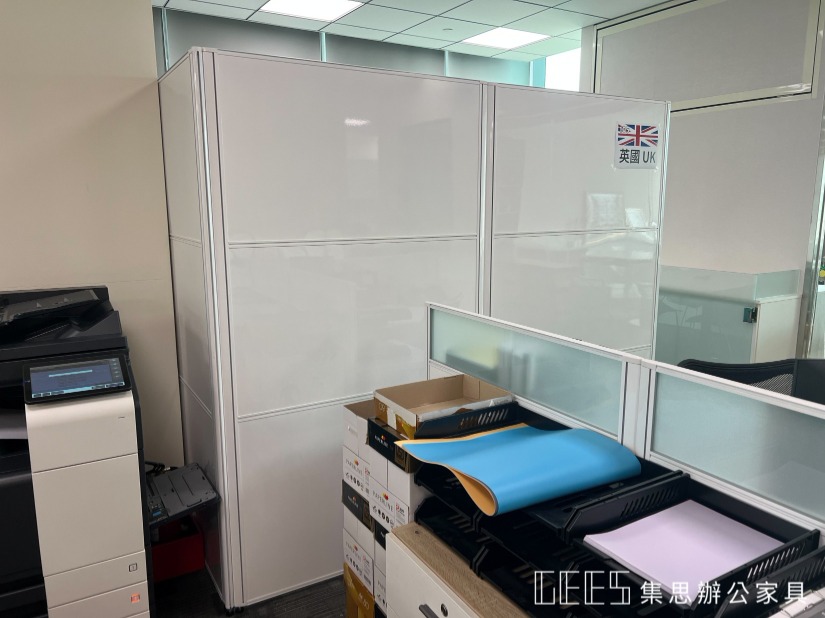 移動式屏風白板於辦公空間中的實際使用配置