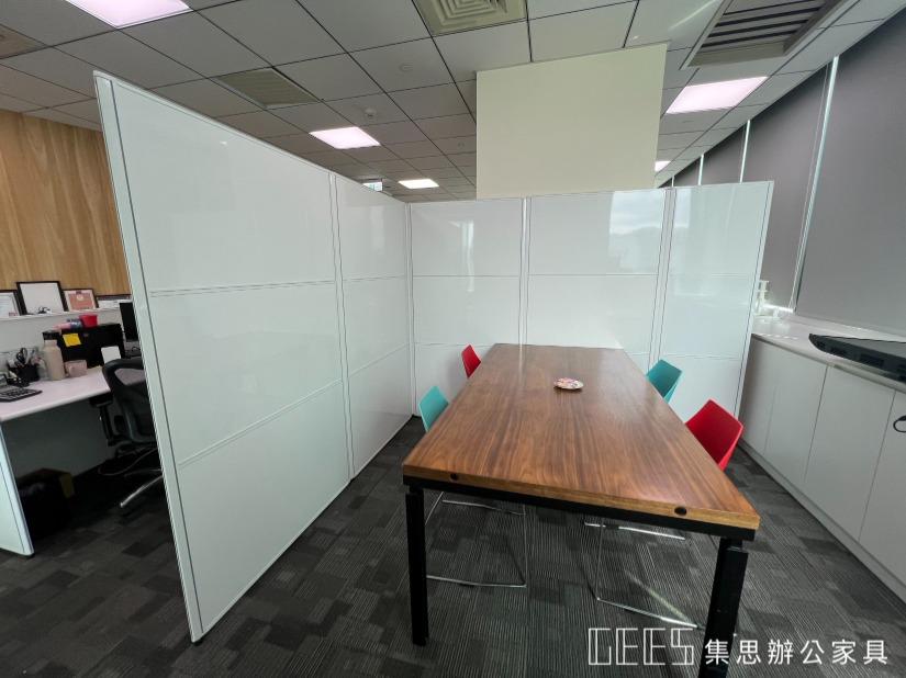 移動式屏風白板辦公空間配置不同角度實景