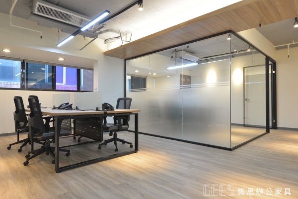 辦公室隔間 - 鋁框單層玻璃隔間